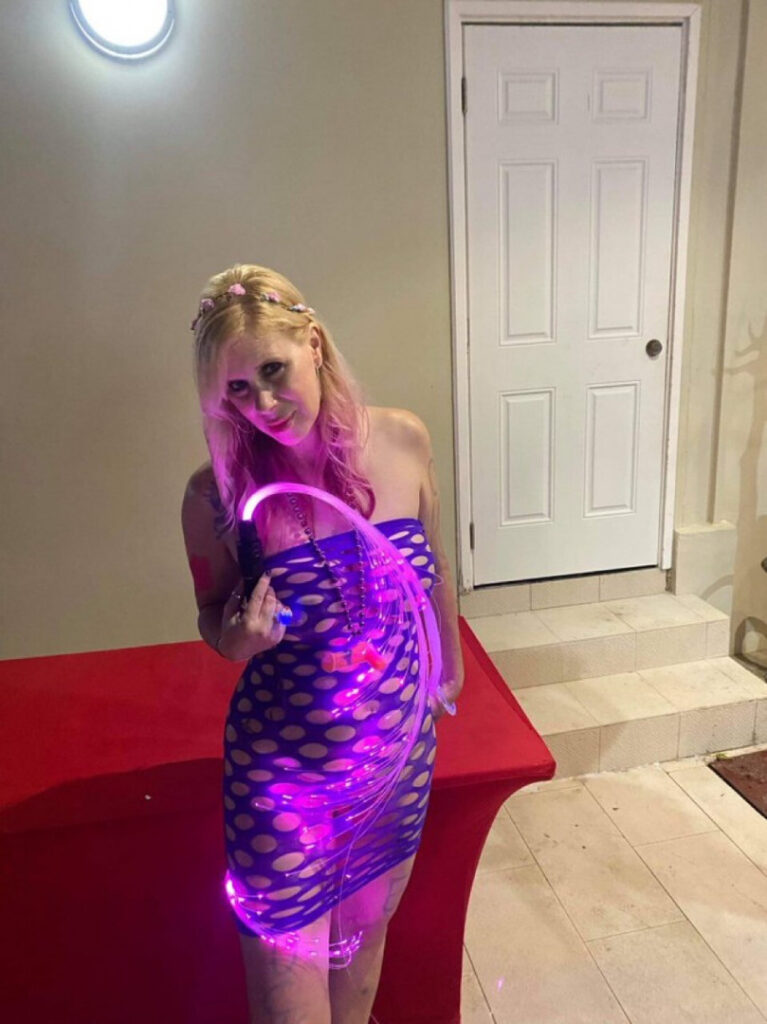 OnlyFans – Tabitha the penis fairy – Nude