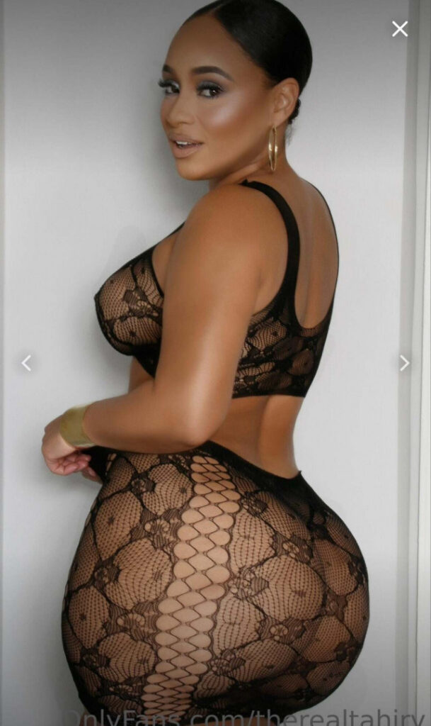 OnlyFans – T H I C C – Latina – Tahiry – Nude