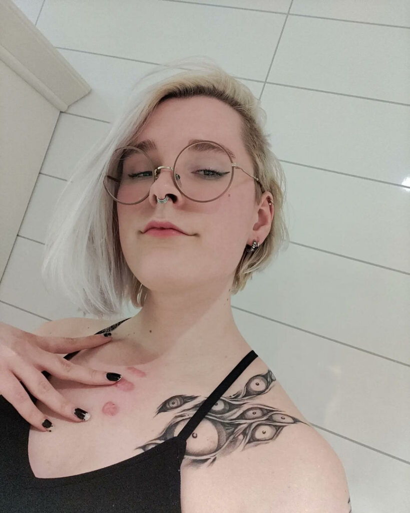 Trans – OnlyFans – ⠀X⠀ – Tall Goth  Rouge_Goth  blood_bite – Nude Leaks