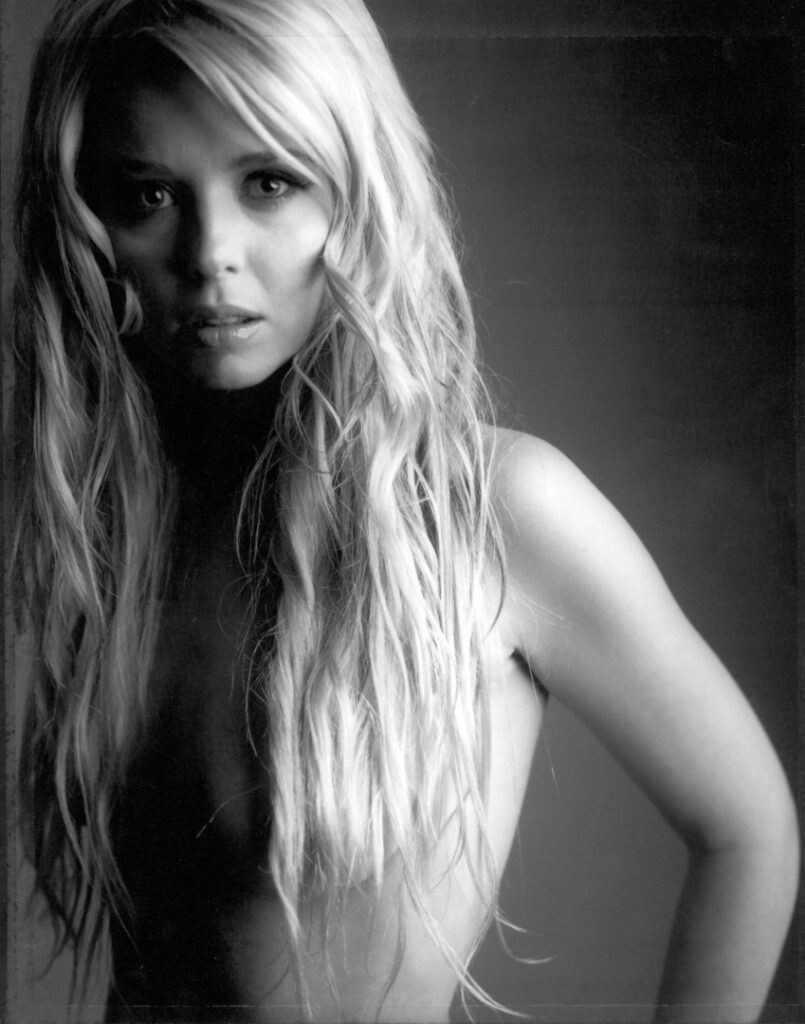 Celeb – Tara Reid – Nude