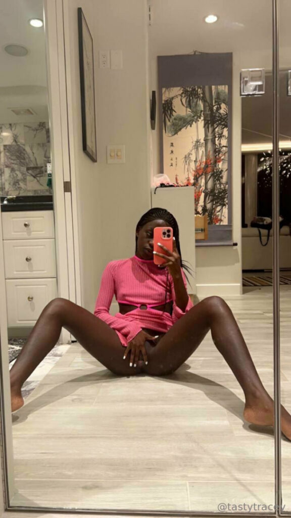 OnlyFans – Ebony – tastytracey18 / PETITEDOLLL19 / PETITE DOLL / Traceycindyxxx – Nude