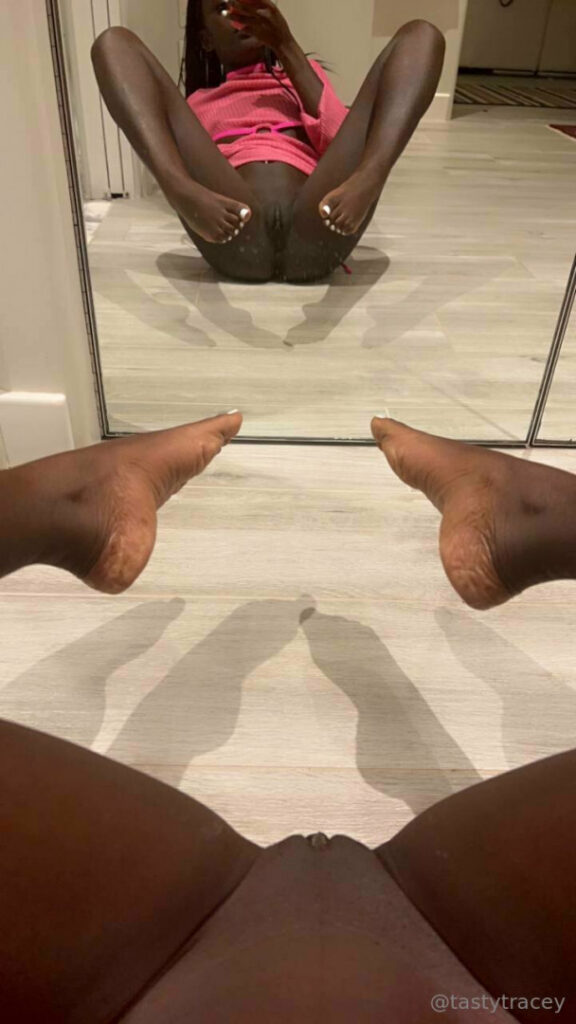 OnlyFans – Ebony – tastytracey18 / PETITEDOLLL19 / PETITE DOLL / Traceycindyxxx – Nude