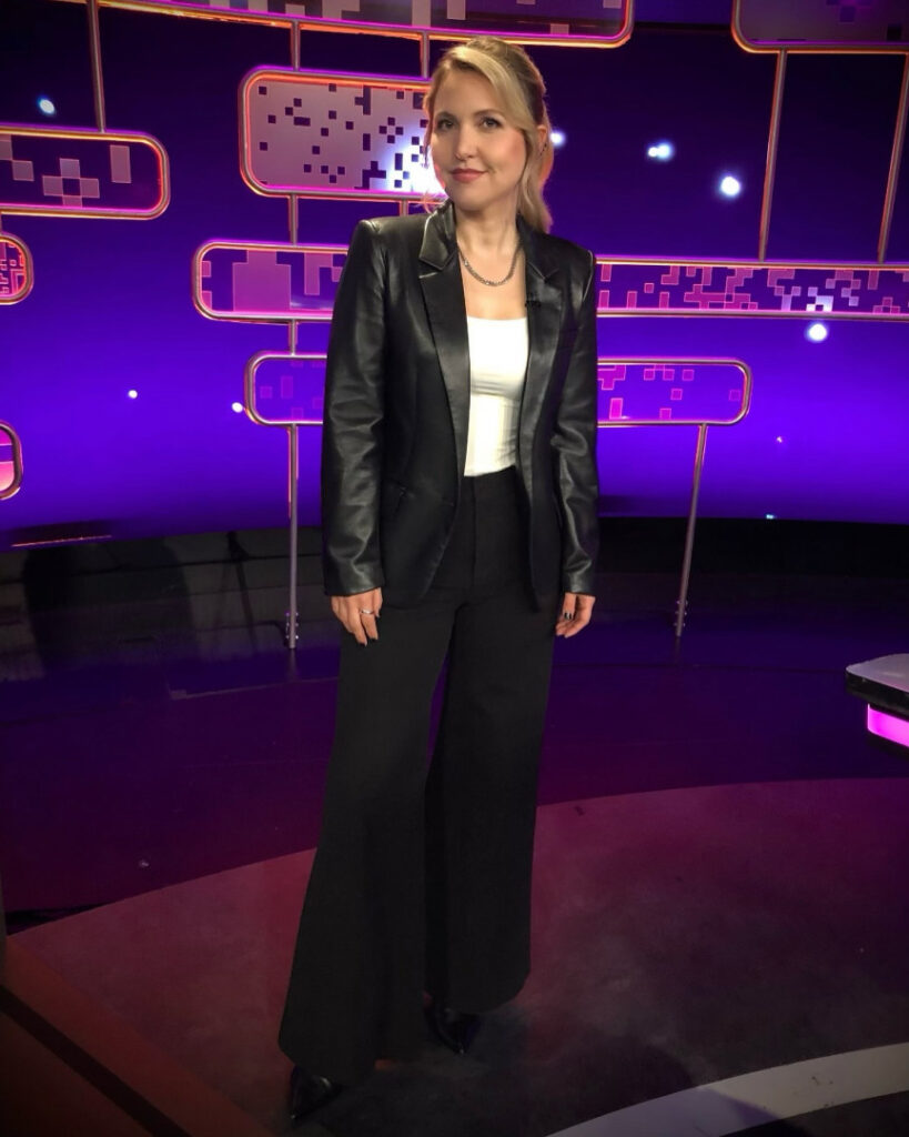 Celeb – Taylor Tomlinson – Nude