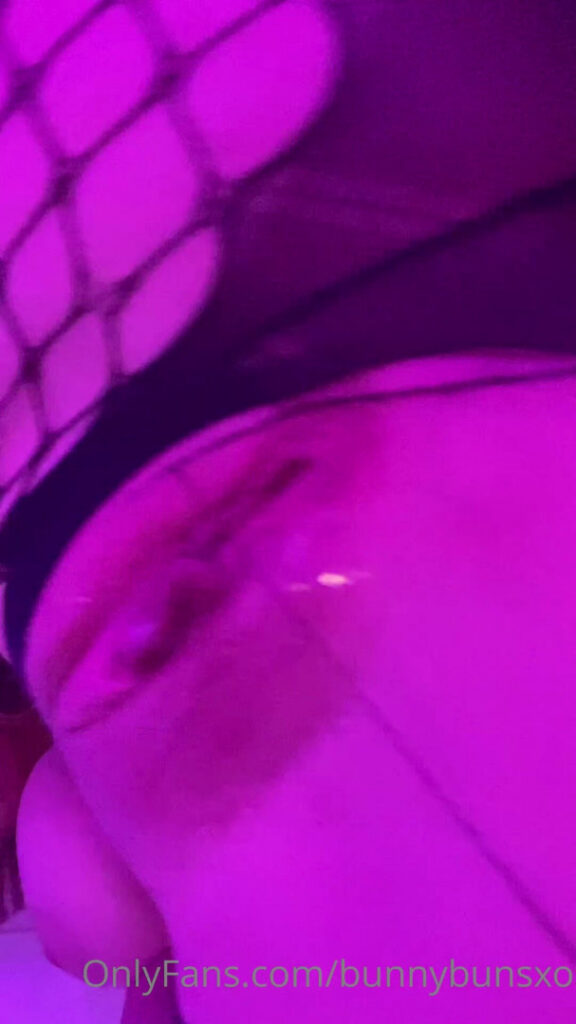 OnlyFans – Tayylavie bunnybunsxo strwbrrycakexo – Nude