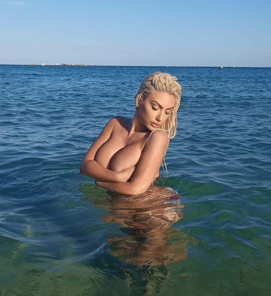 Instagram – Tea Stoševska – Nude