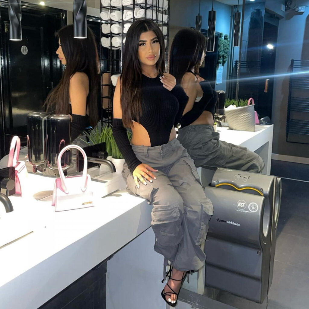 Instagram – Tee Dawod – Nude