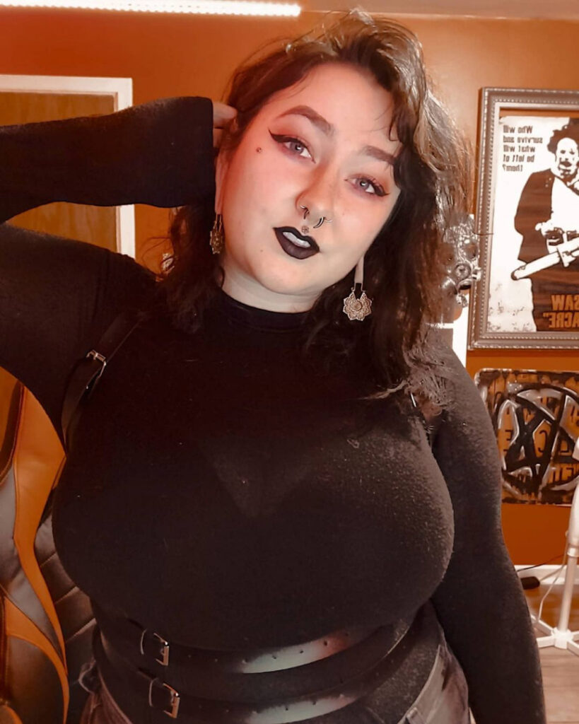 Twitch – OnlyFans – Instagram – TheBurnedWitch / Elfina-San – Nude