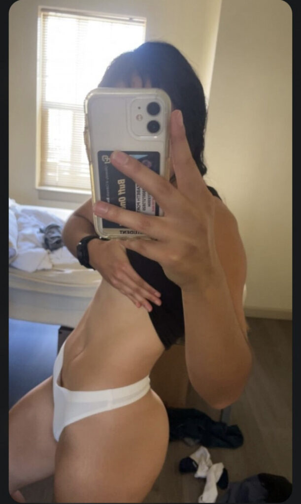 Instagram – thelizzyporter / lizzyporter – Nude