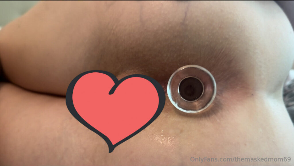 OnlyFans – MILF – themaskedmom69 | realmrsmolly | themaskedmomvip | The_Masked_Mom – Nude