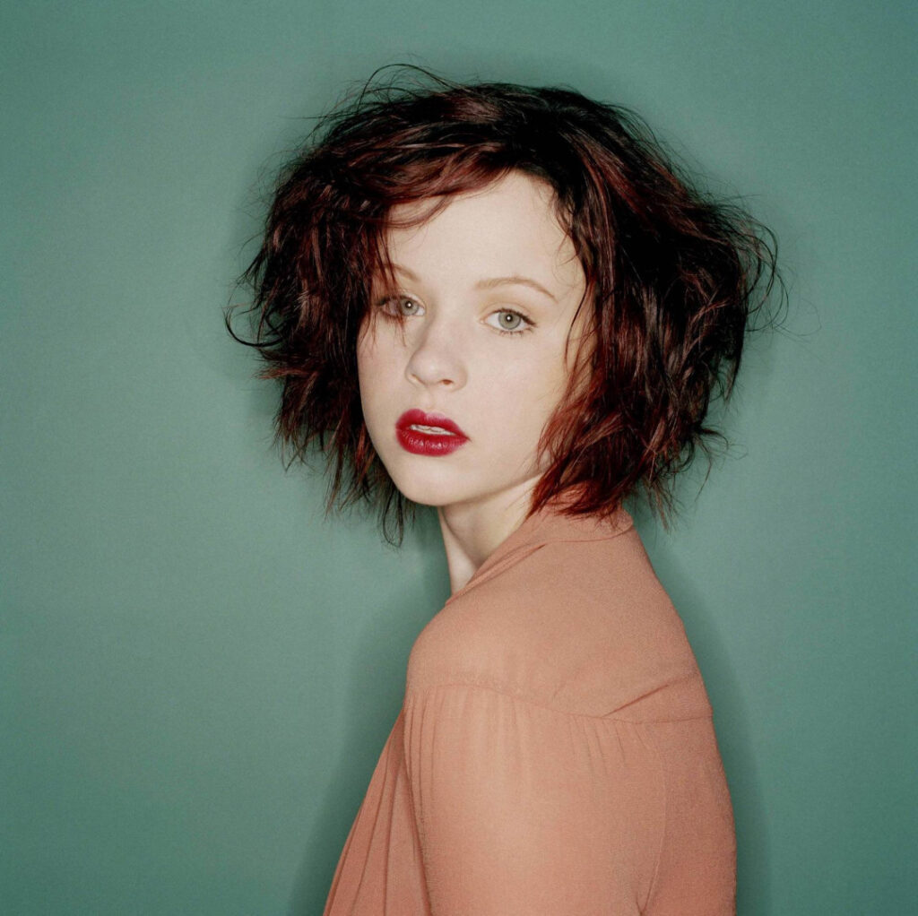 Celeb – Thora Birch – Nude