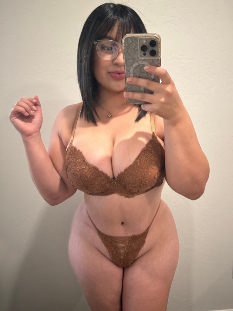 OnlyFans – Tiaprovocativa / Tiaburbuja – Nude