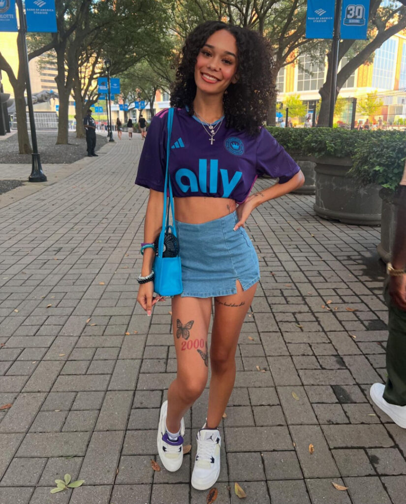 TikTok – Instagram – Tropicalkurls – Nude