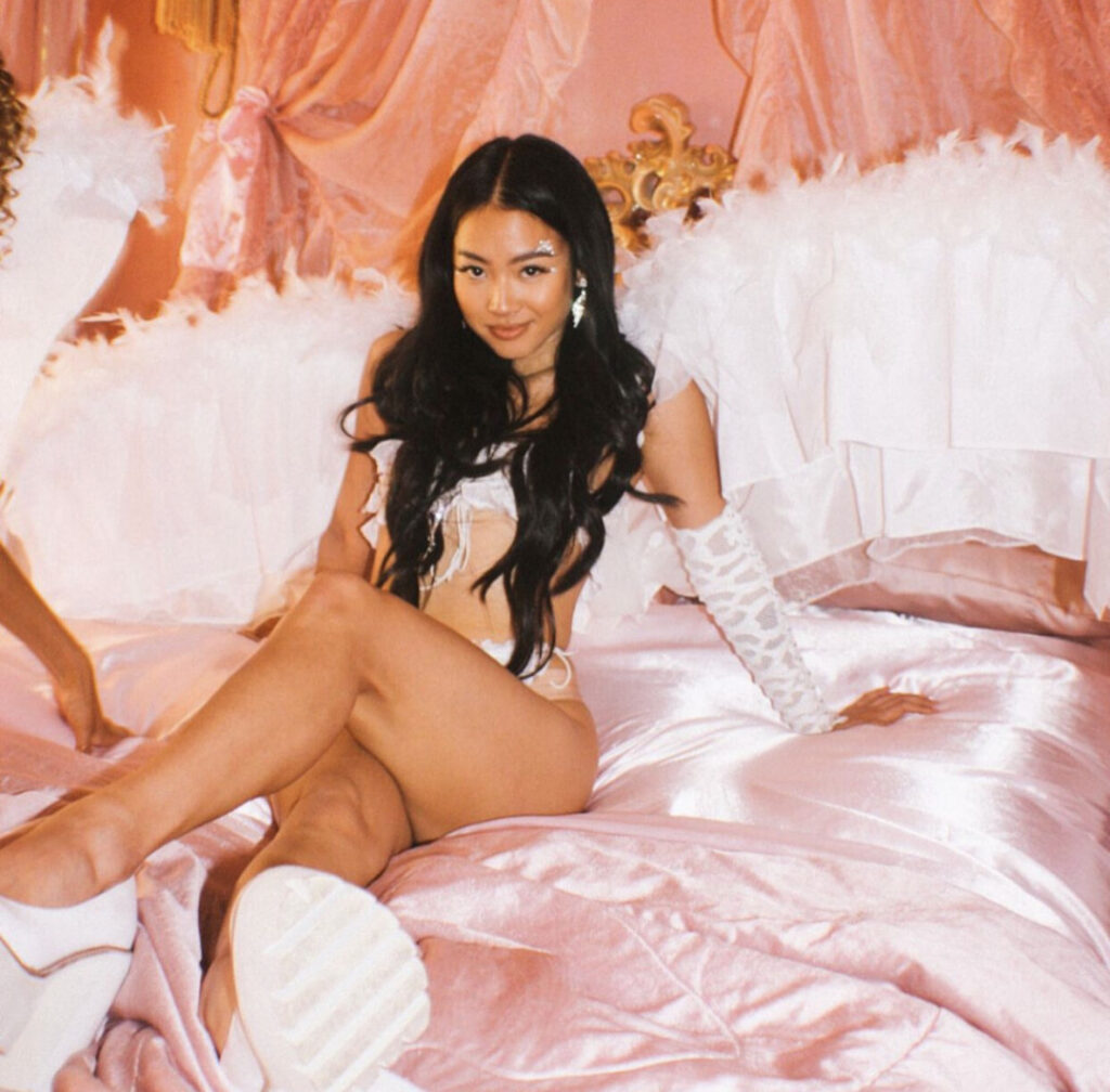 Instagram – Asian – Twaydabae – Nude