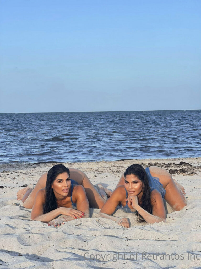 Instagram – Latina – Twins Mailyn & Mailen Fernandez | twinsmaimai – Nude