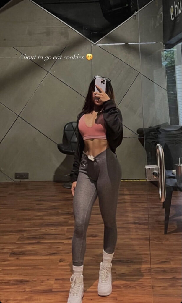 Instagram – Indian – Unnati Patwa – Nude