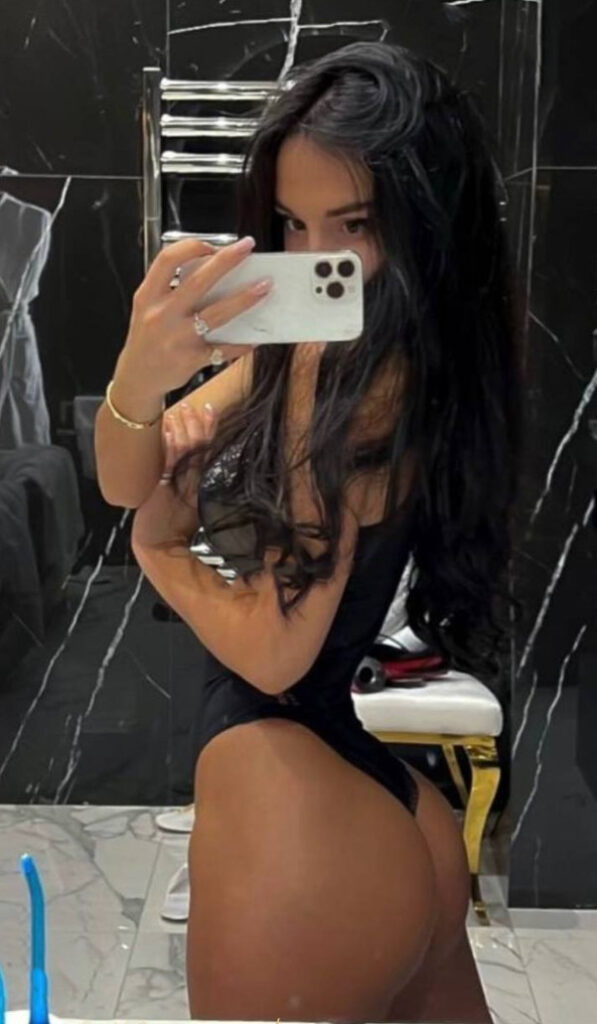 OnlyFans – Instagram – unrealcobaine missa julia – Nude