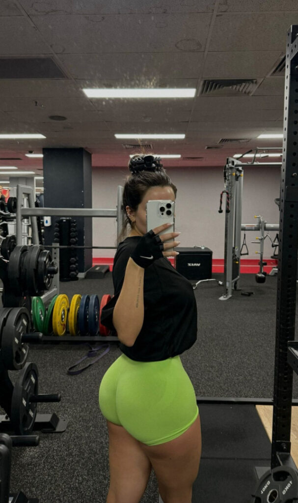 TikTok – Latina – Vaimonroe – Nude