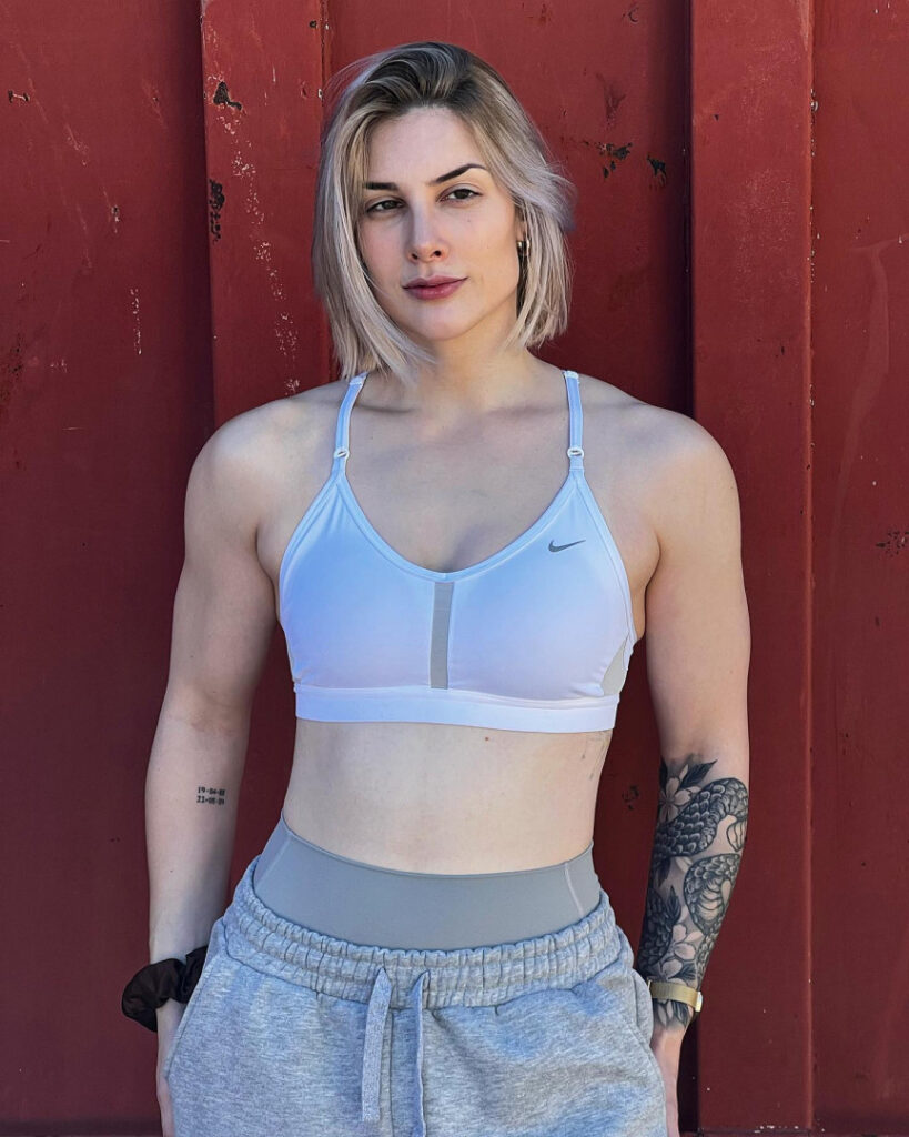 Instagram – Valkymary – Nude