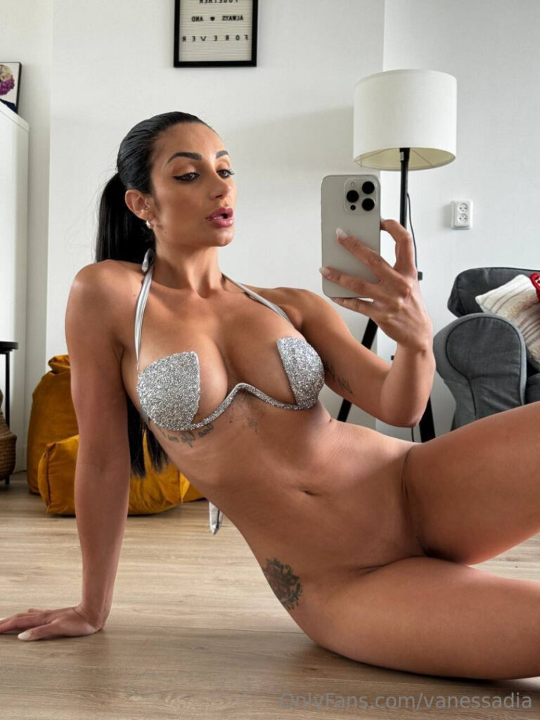 OnlyFans – Reddit – Latina – vanessadia / Vanessa Diazzz / Vanessa – Nude