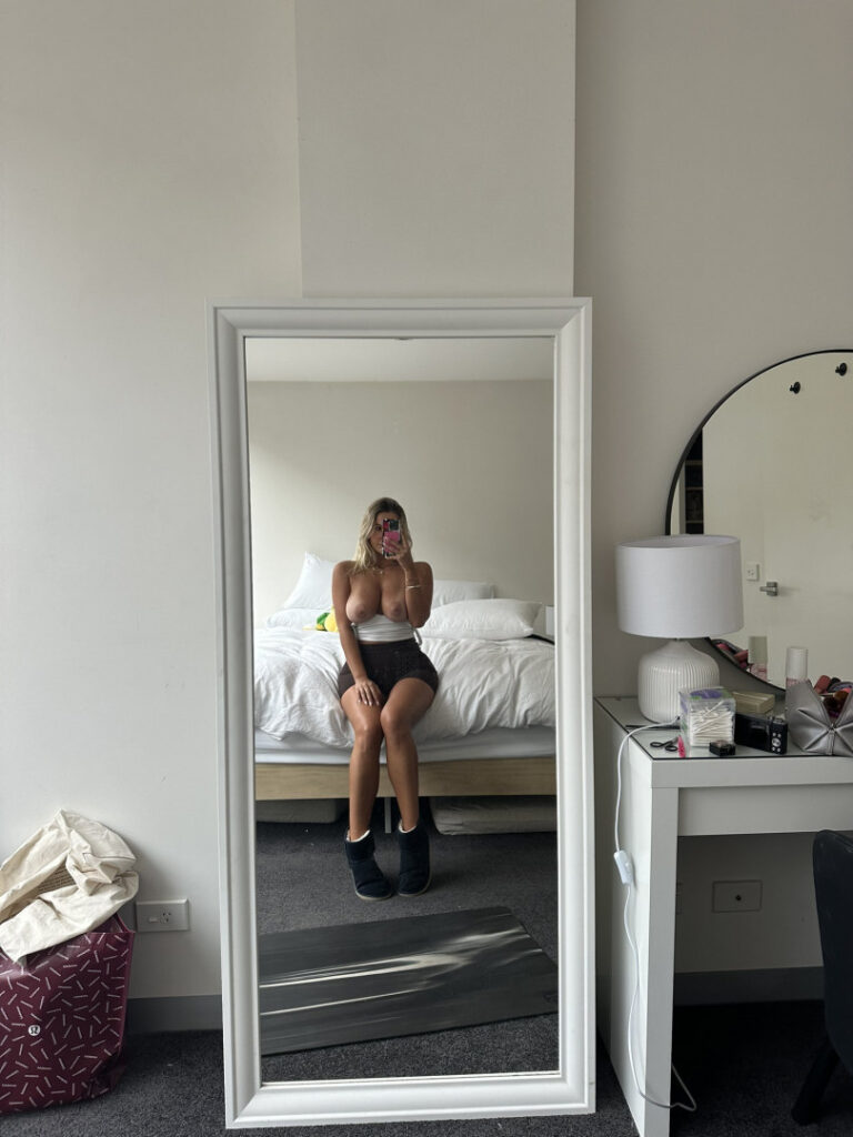 OnlyFans – Professional Sites – VEE CAMPBELL/Victoria Campbell – Nude