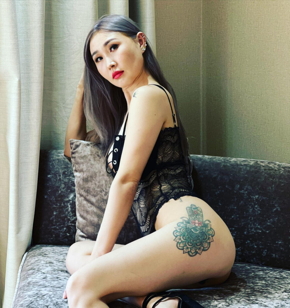 Instagram – Asian – Venera.u / Melodyy_mi – Nude