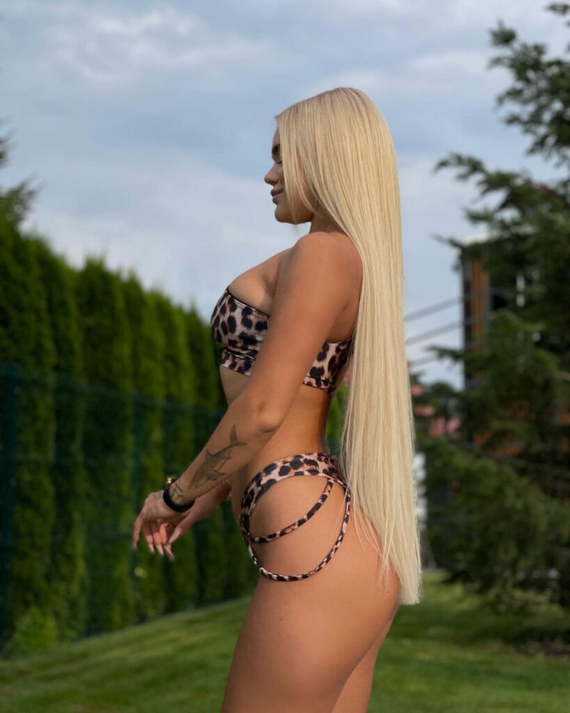 Instagram – verbaaa.verbaaa / YULIA VERBYNETS – Nude