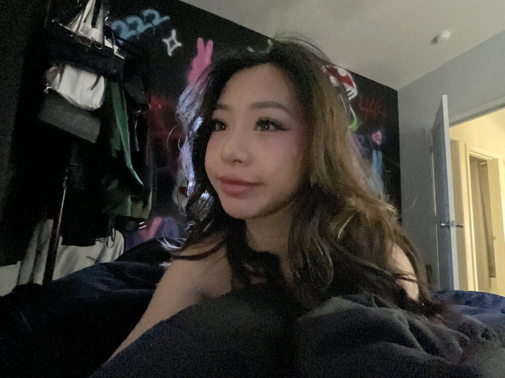 Twitch – Asian – viavmber – Nude