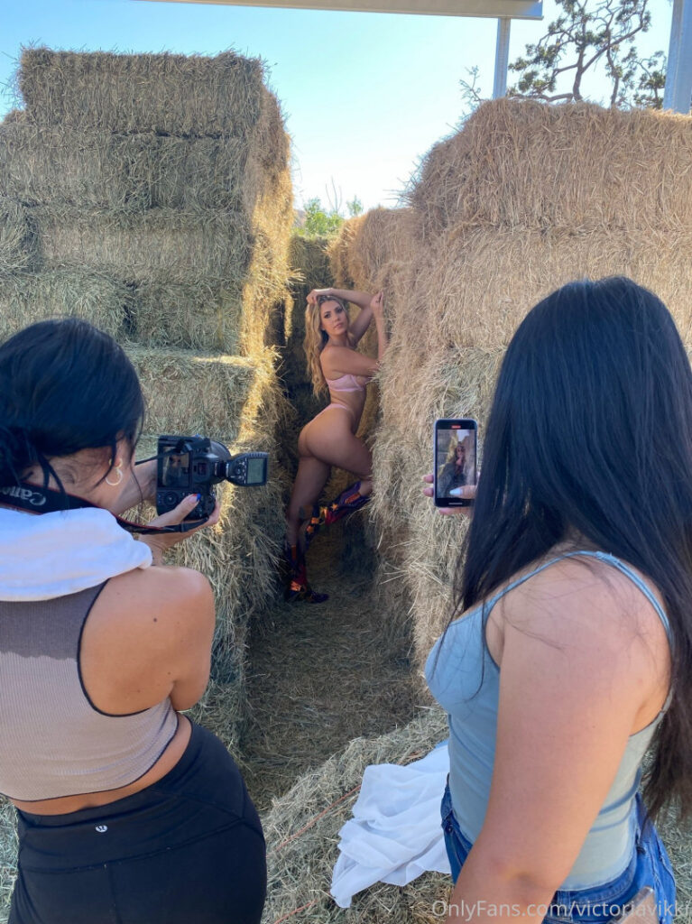 OnlyFans – Victoria Larson – Nude