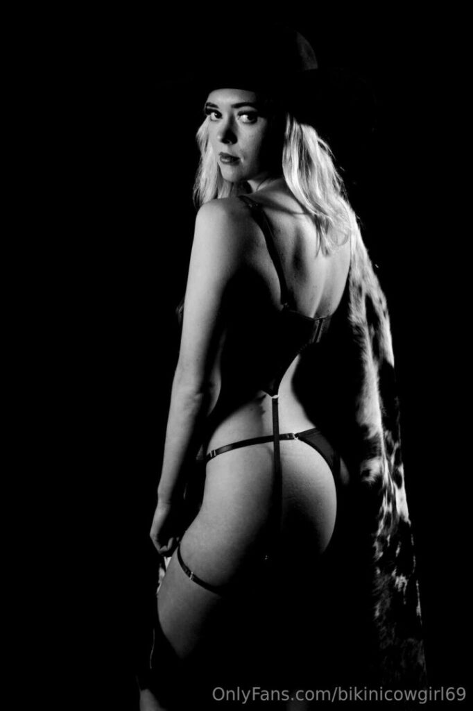 OnlyFans – TikTok – Instagram – VIRAL Storm_hogan | Bikinicowgirl1 | Bikinicowgirl69 – Nude