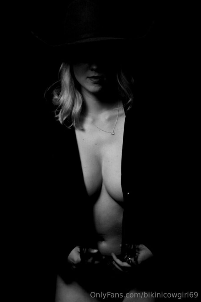 OnlyFans – TikTok – Instagram – VIRAL Storm_hogan | Bikinicowgirl1 | Bikinicowgirl69 – Nude
