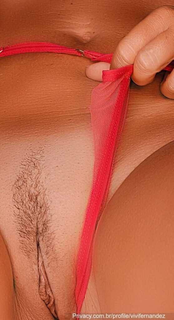 Brazil – OnlyFans – Vivi Fernandez – Nude