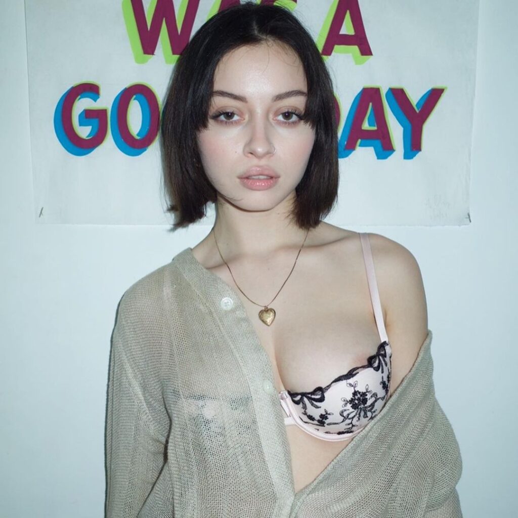 OnlyFans – Instagram – Vivica Santiago / vivica_santiago – Nude