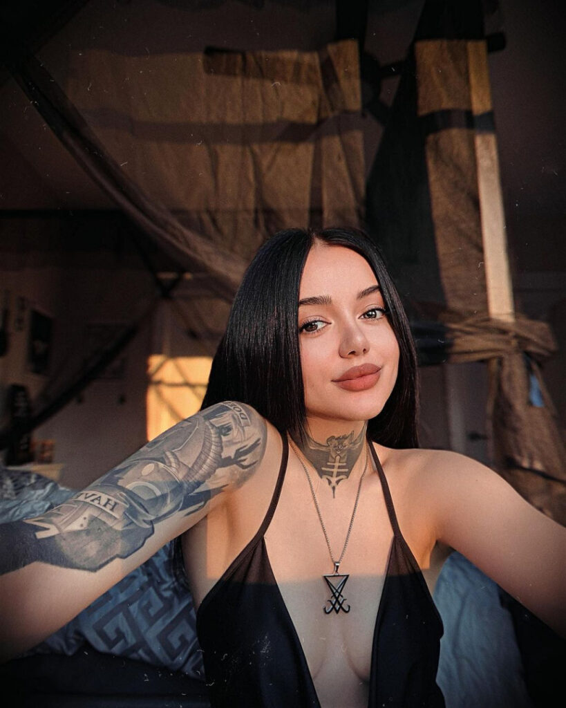 OnlyFans – Vnciel | deadbabae | deadbimbo – Nude