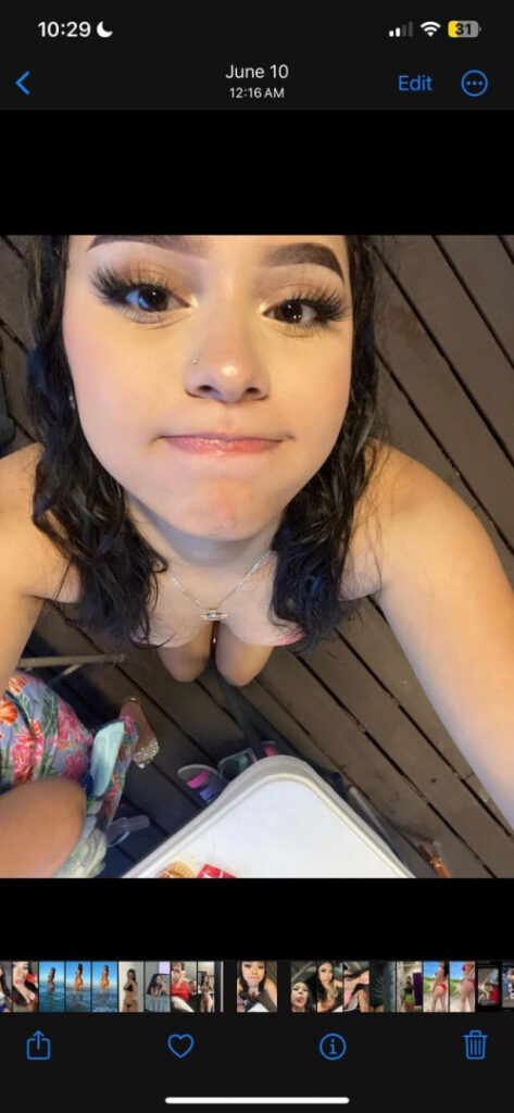 Weluvanahii – Anahi – Nude