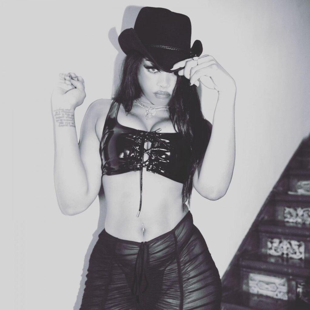 OnlyFans – Instagram – Xanprincess – No Jumper / coochieruntz – Nude