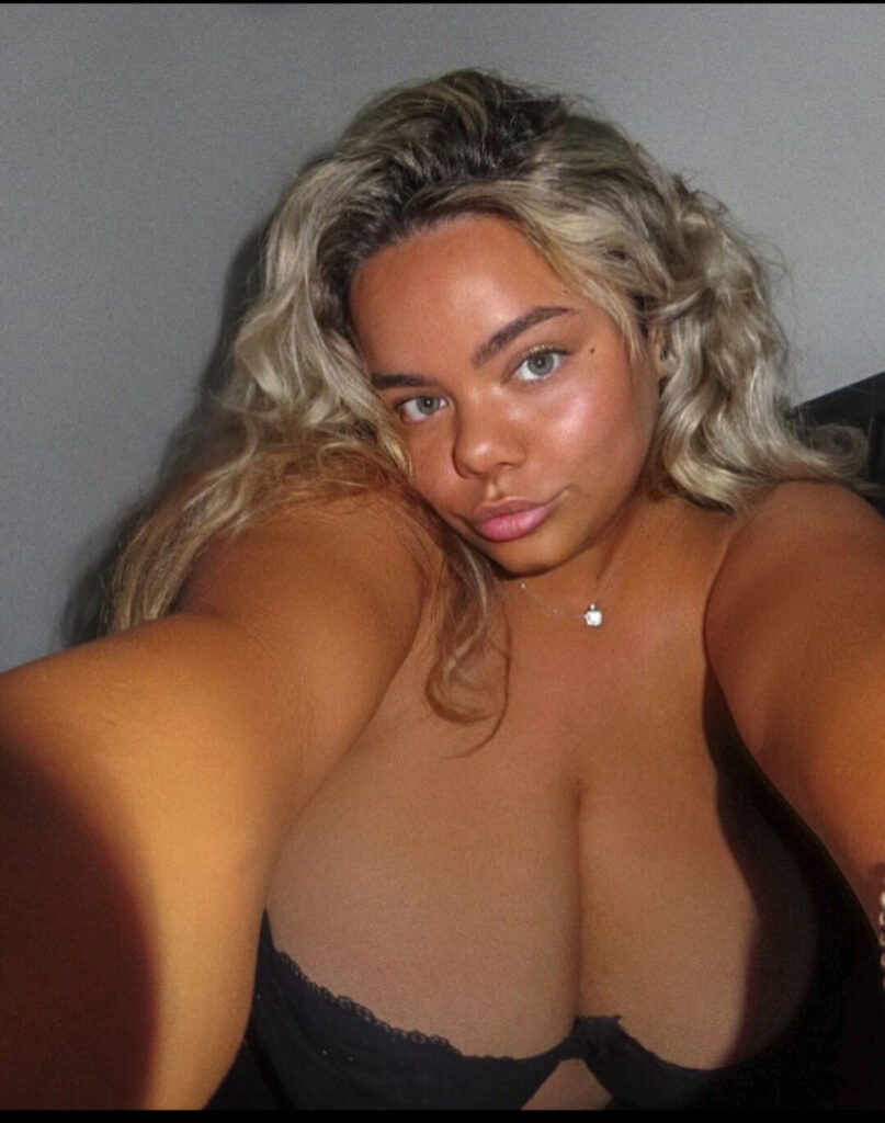 OnlyFans – xbunny_rosex (cescax) – Nude