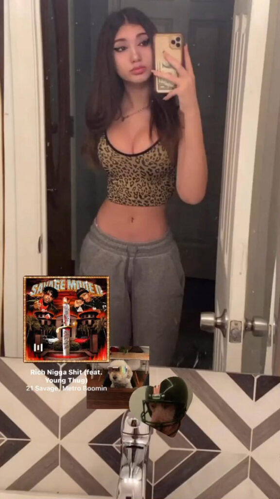 TikTok – Instagram – Yaelis.ucci/iamapuckbunny/creamqueennn69 – Nude