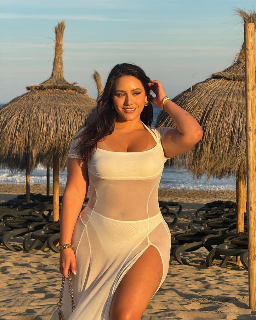 TikTok – Instagram – T H I C C – Yasmine MInovski – Nude