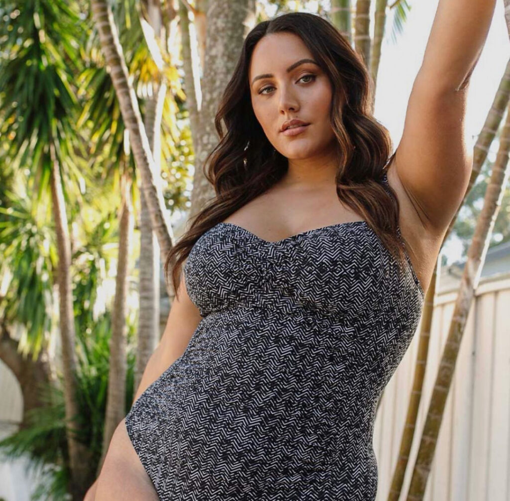 TikTok – Instagram – T H I C C – Yasmine MInovski – Nude