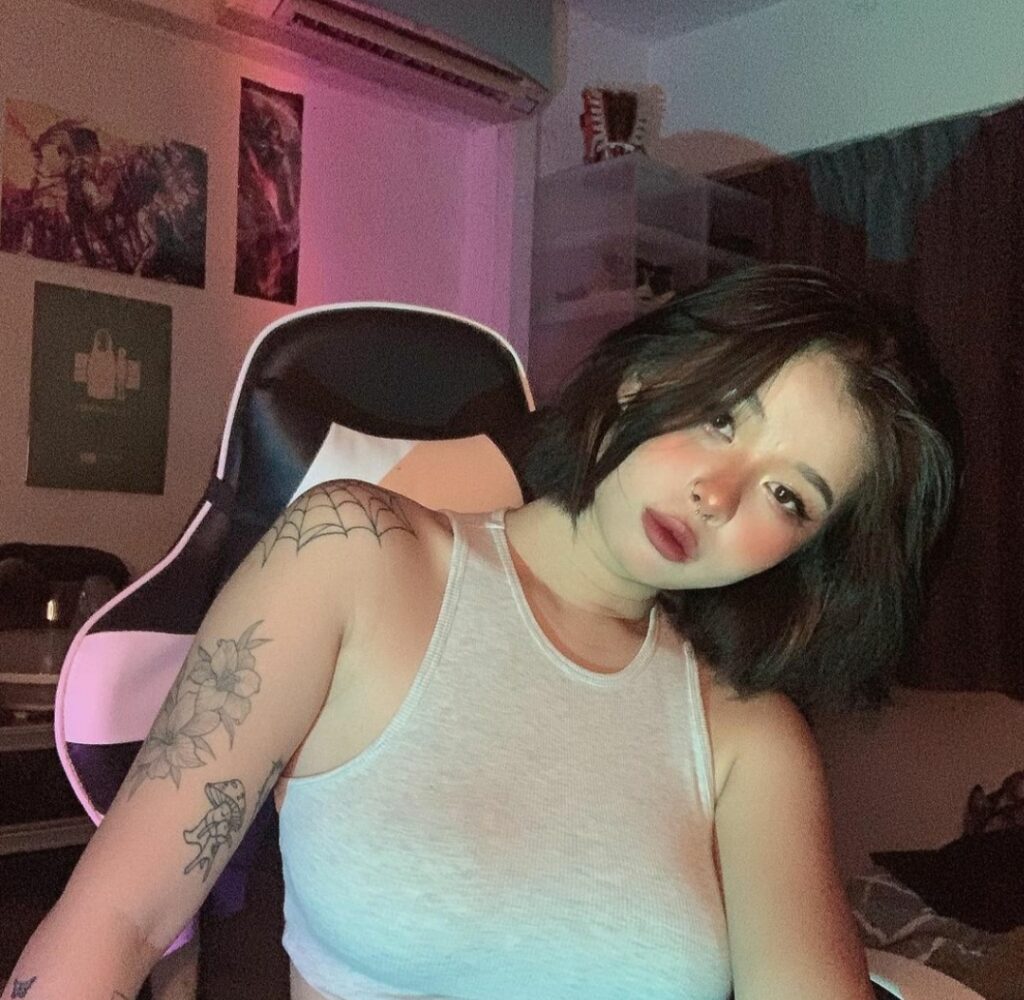 OnlyFans – T H I C C – Asian – yee33haw / gusshysushi – Nude