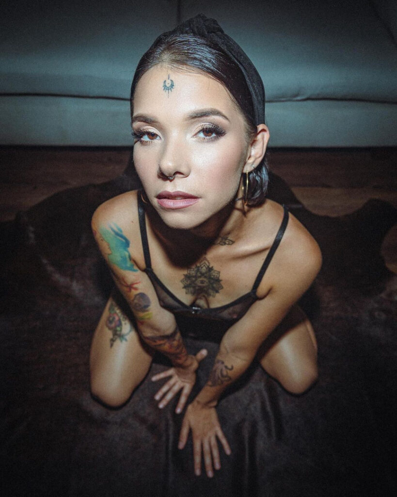 OnlyFans – TikTok – yoursoulishere/soul_flowdancer – Nude