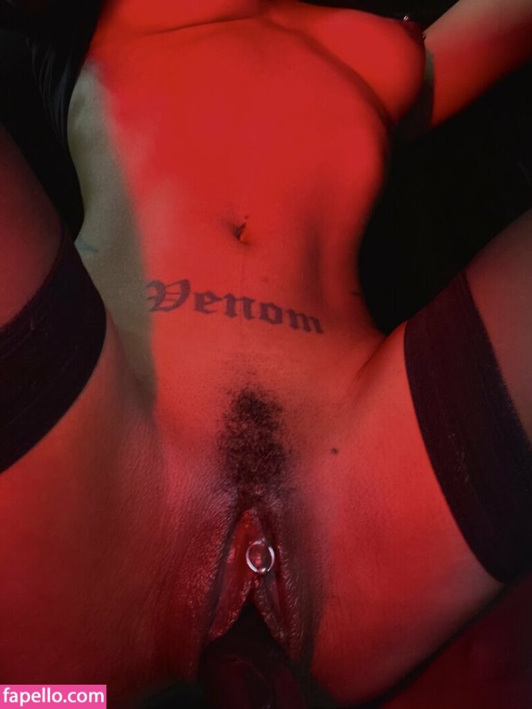 OnlyFans – YUNGSADISTlC / xXxDEMONATRiX – Nude