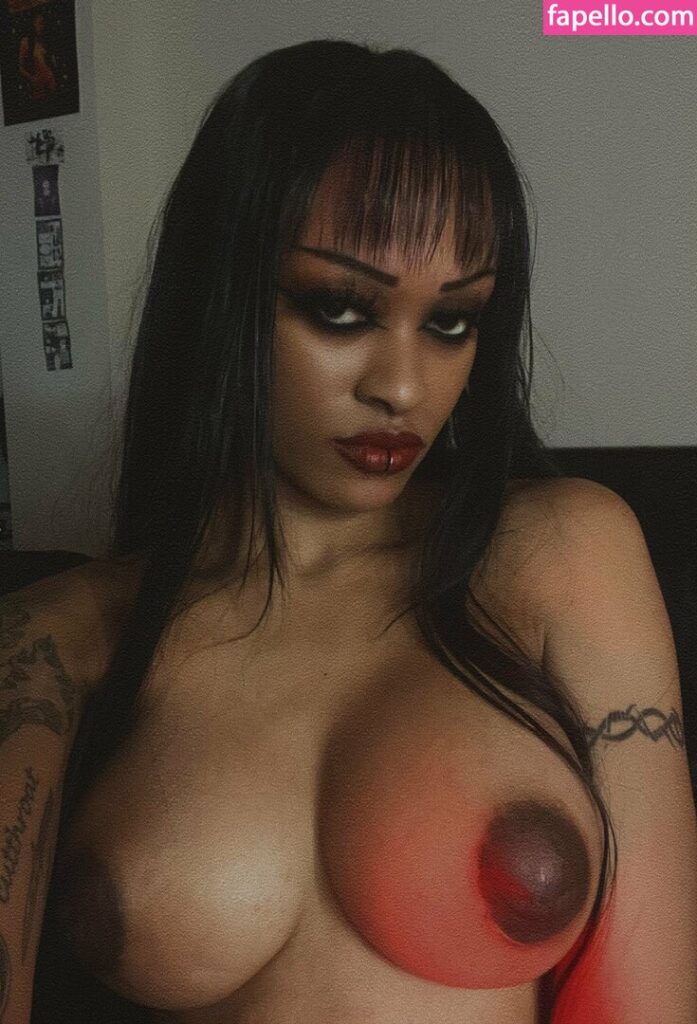 OnlyFans – YUNGSADISTlC / xXxDEMONATRiX – Nude