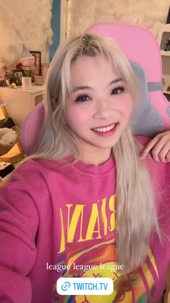 Twitch – Asian – Yvonnie – Nude