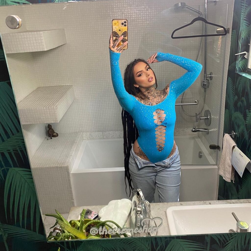 Celeb – Zhavia – Nude