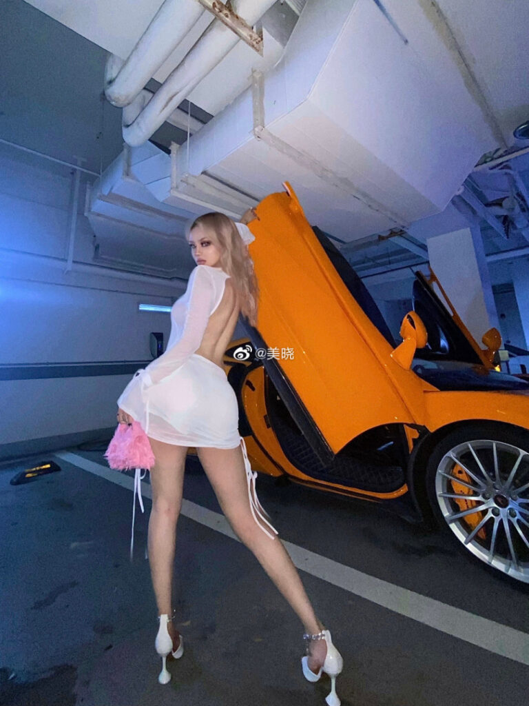 Instagram – zmeixio  / 美晓 – Nude