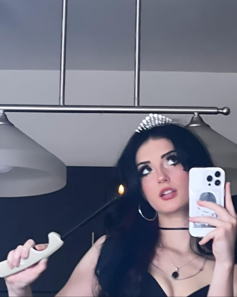 TikTok – Instagram – 1Kyle8 – Nude