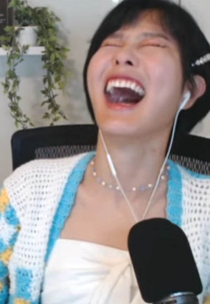 Twitch – 39Daph – Nude