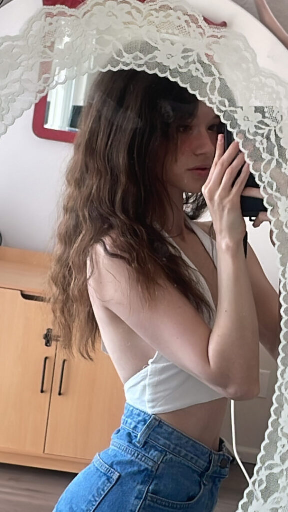 TikTok – Instagram – A_Bit_Rebecca // A_Little_Rebecca – Nude