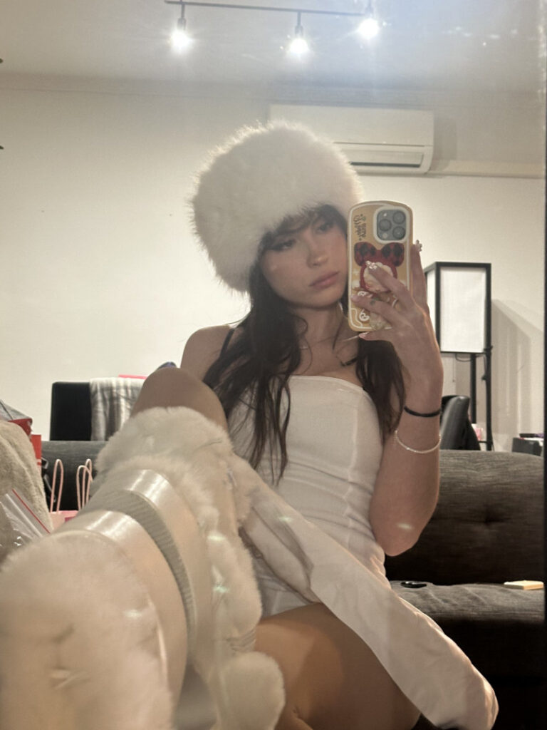 Twitch – Abbyimu / Abby / Littleragergirl – Nude